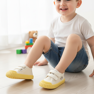 Flexible Smiley Face Canvas Shoes - RYAN AND REMI